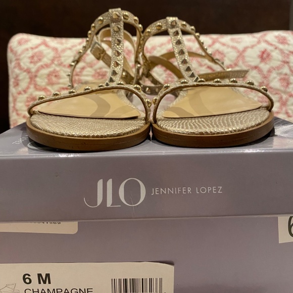 JLO Champagne Avah Flat Sandals, 6 - Picture 7 of 9